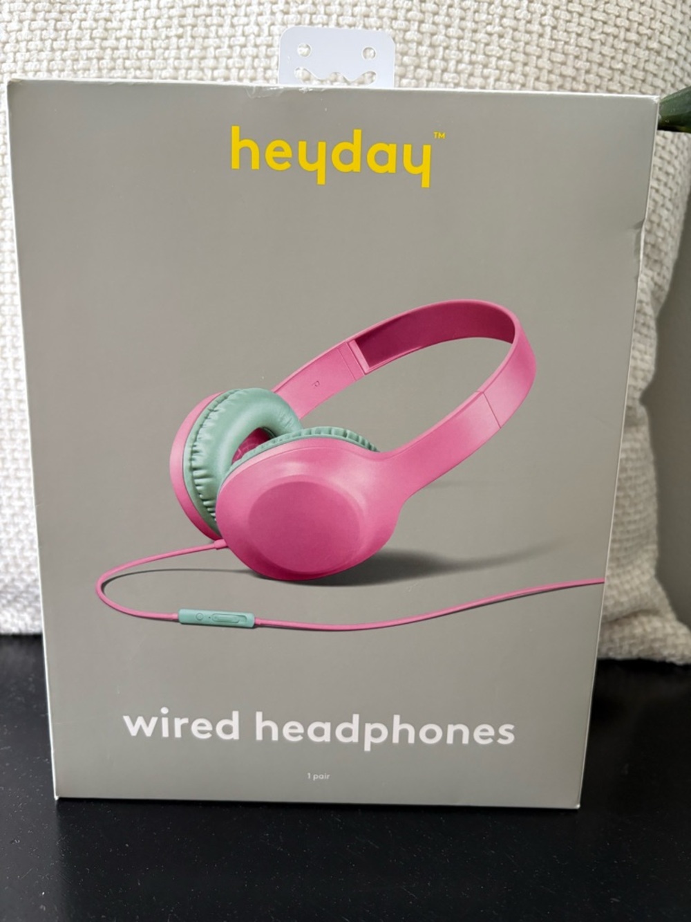 heyday Kids Pink Wired On-Ear Headphones: Built-in Mic, Foam Cushions NEW